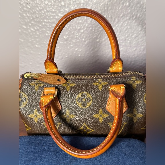 Authentic Louis Vuitton Mini HL Speedy🤎💛 - Picture 9 of 16